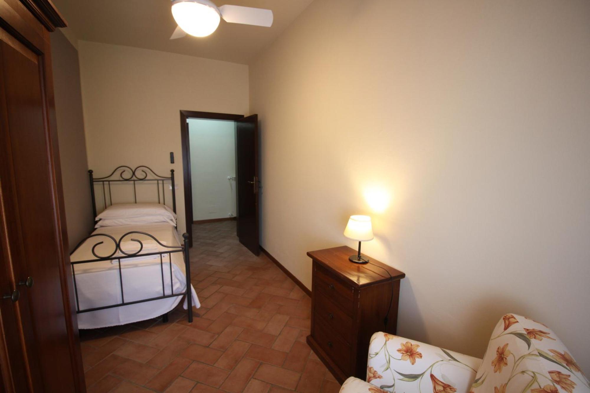 Agriturismo Casale Dello Sparviero Castellina in Chianti Szoba fotó